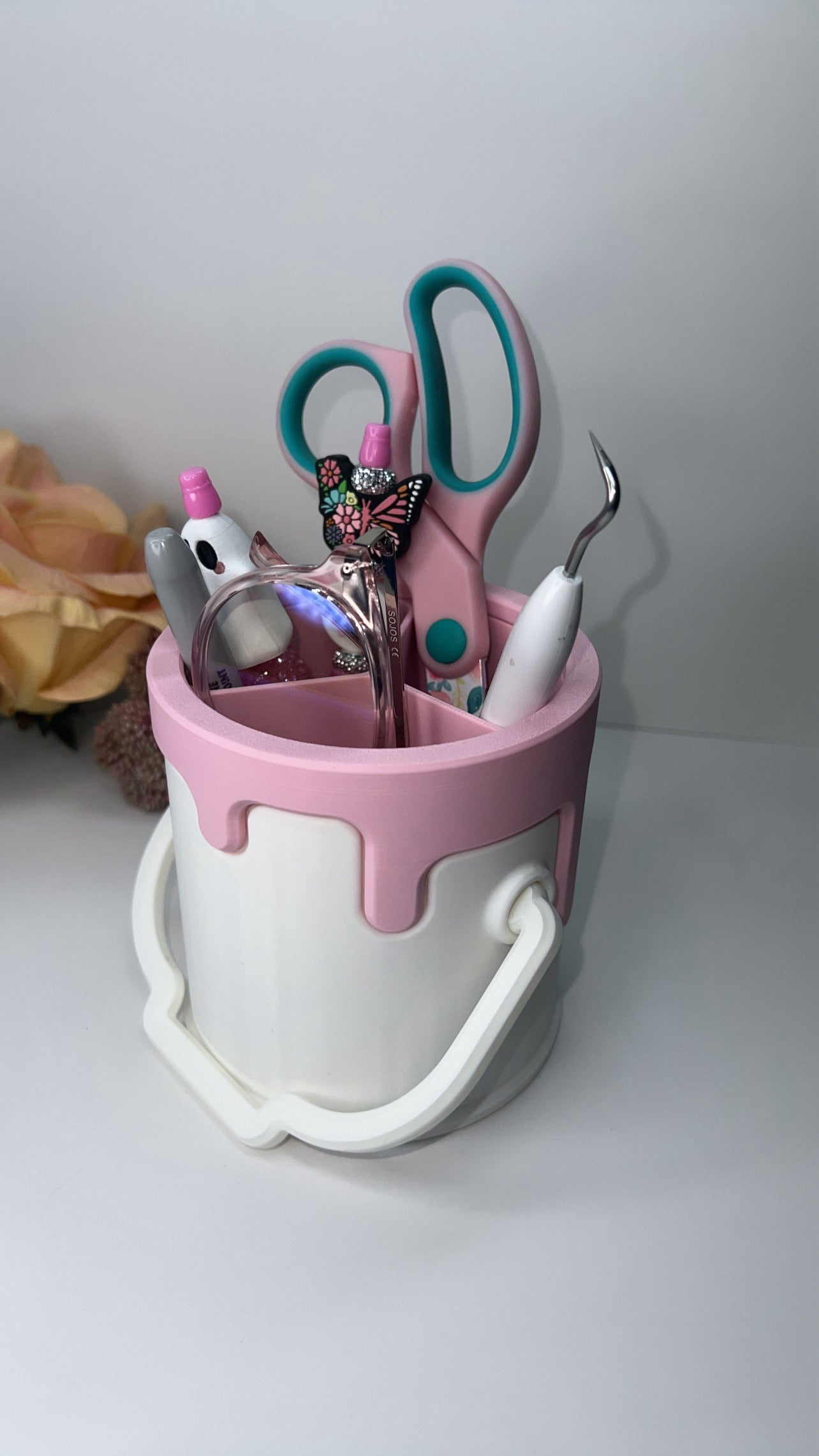 DRIPPY BUCKET DESK ORGANIZER