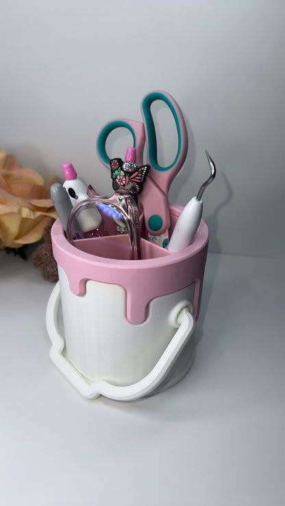DRIPPY BUCKET DESK ORGANIZER