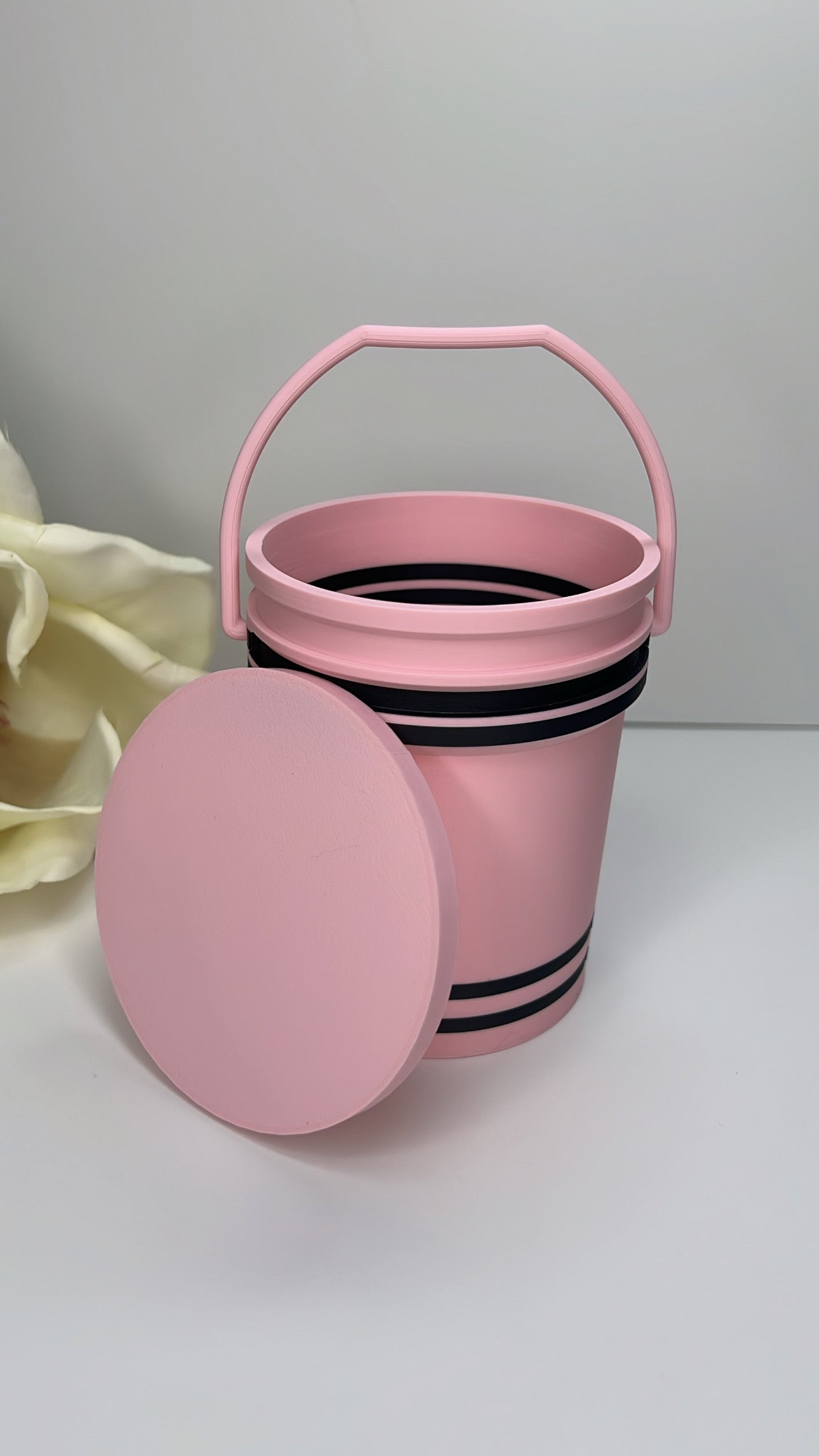 PENCIL & CRAYON BUCKETS