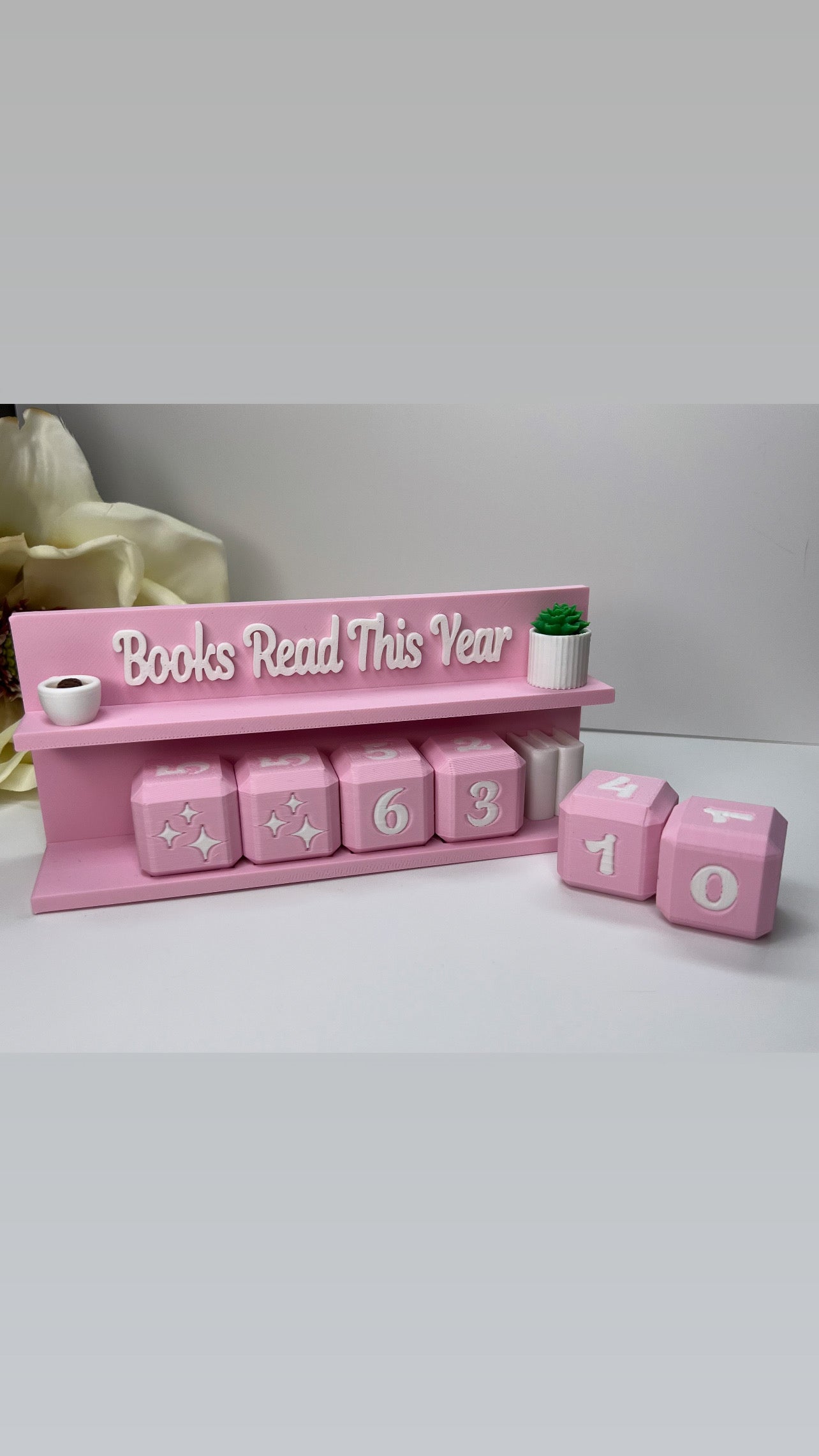 BOOK TRACKERS