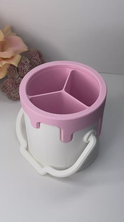DRIPPY BUCKET DESK ORGANIZER